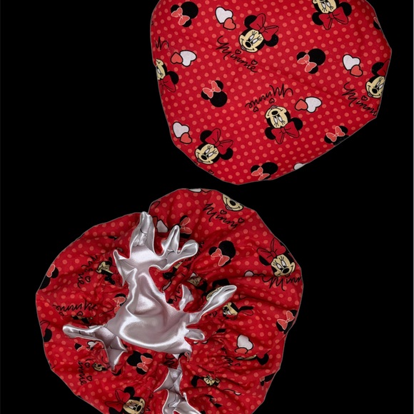 Kids Satin bonnets red size small - Picture 3 of 3